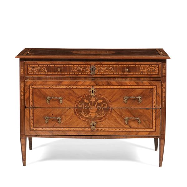 Cassettone Luigi XVI. Lombardia, fine XVIII secolo