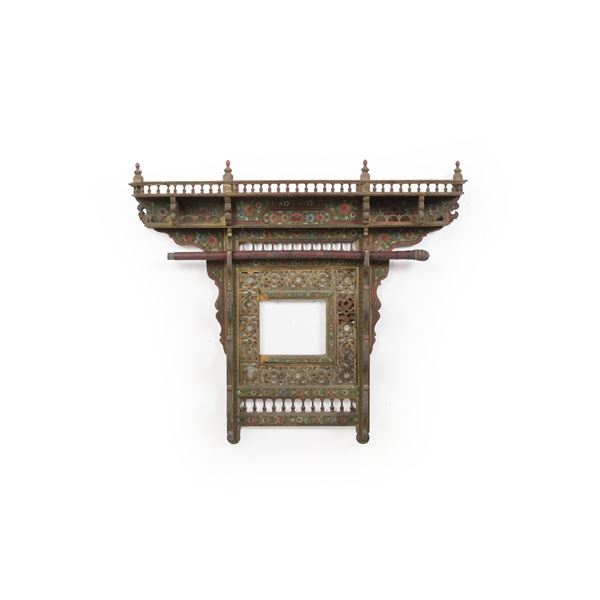 Portafucili mediorientale in legno laccato con decori a motivi floreali, XIX secolo