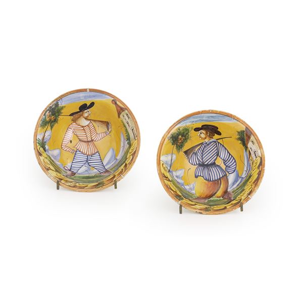 Coppia di ciotole. Montelupo, XX secolo.