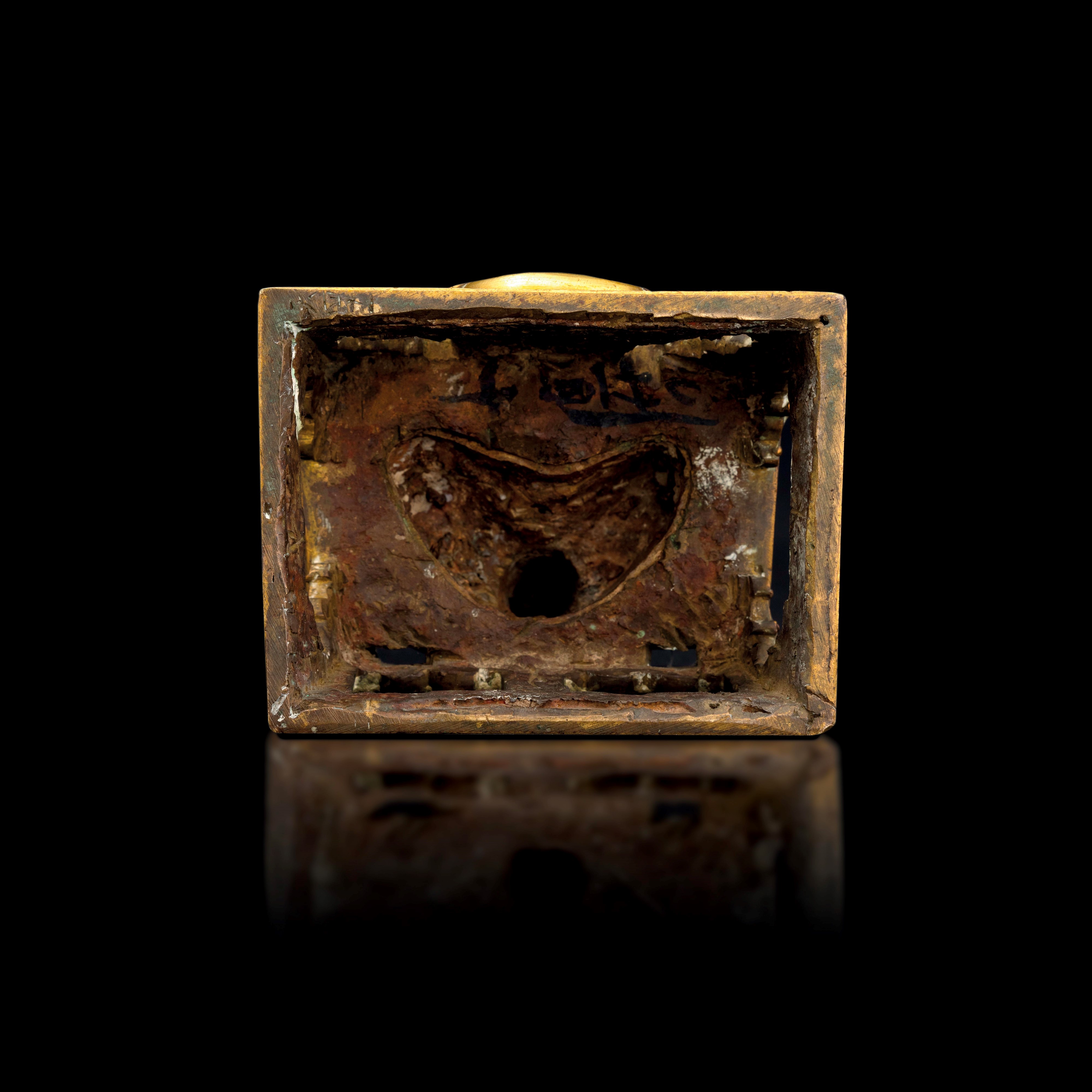 Figura di Buddha Incoronato Amitayus in Bronzo Dorato, Cina, Dinastia Qing, Epoca Qianlong (1736-...