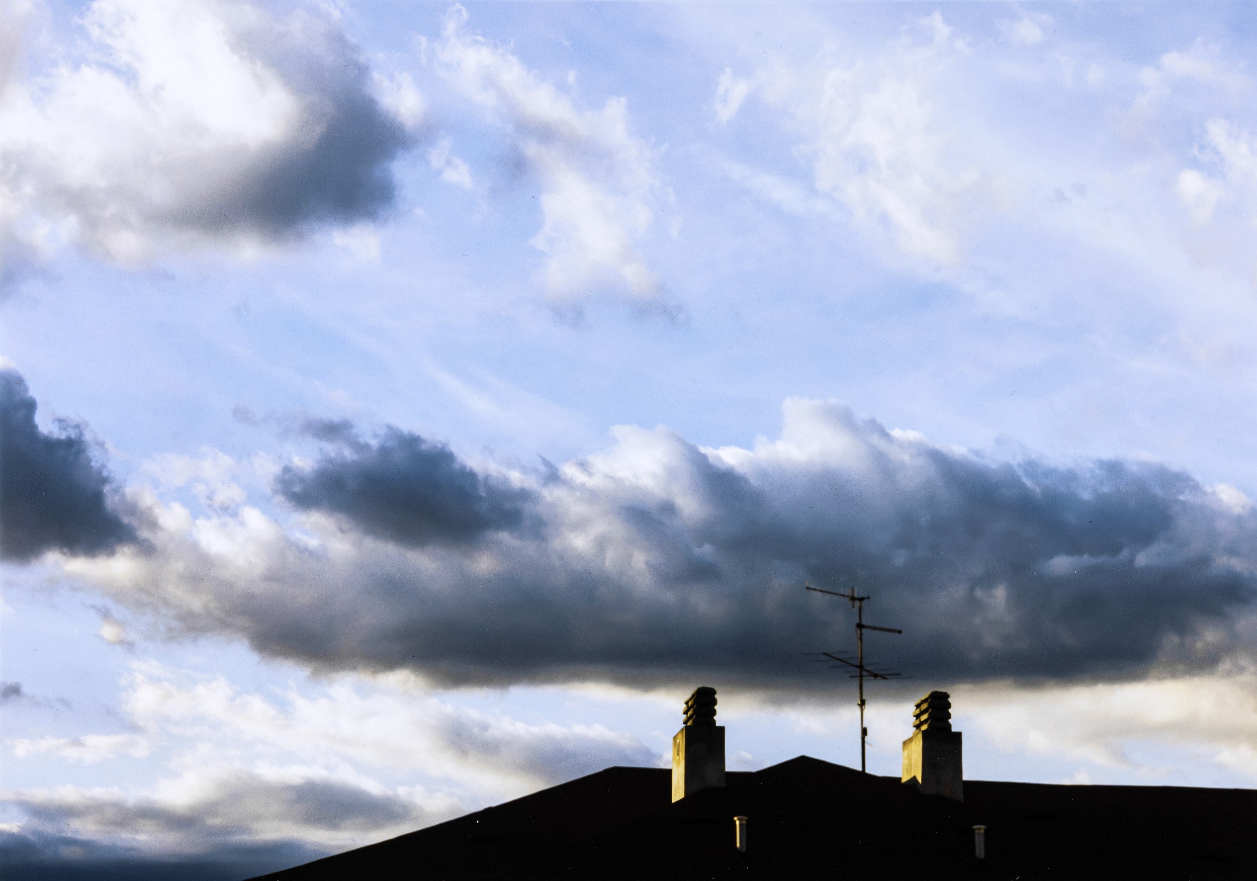 Polittico, lotto di nove fotografie Senza titolo, dalla serie "Clouds”