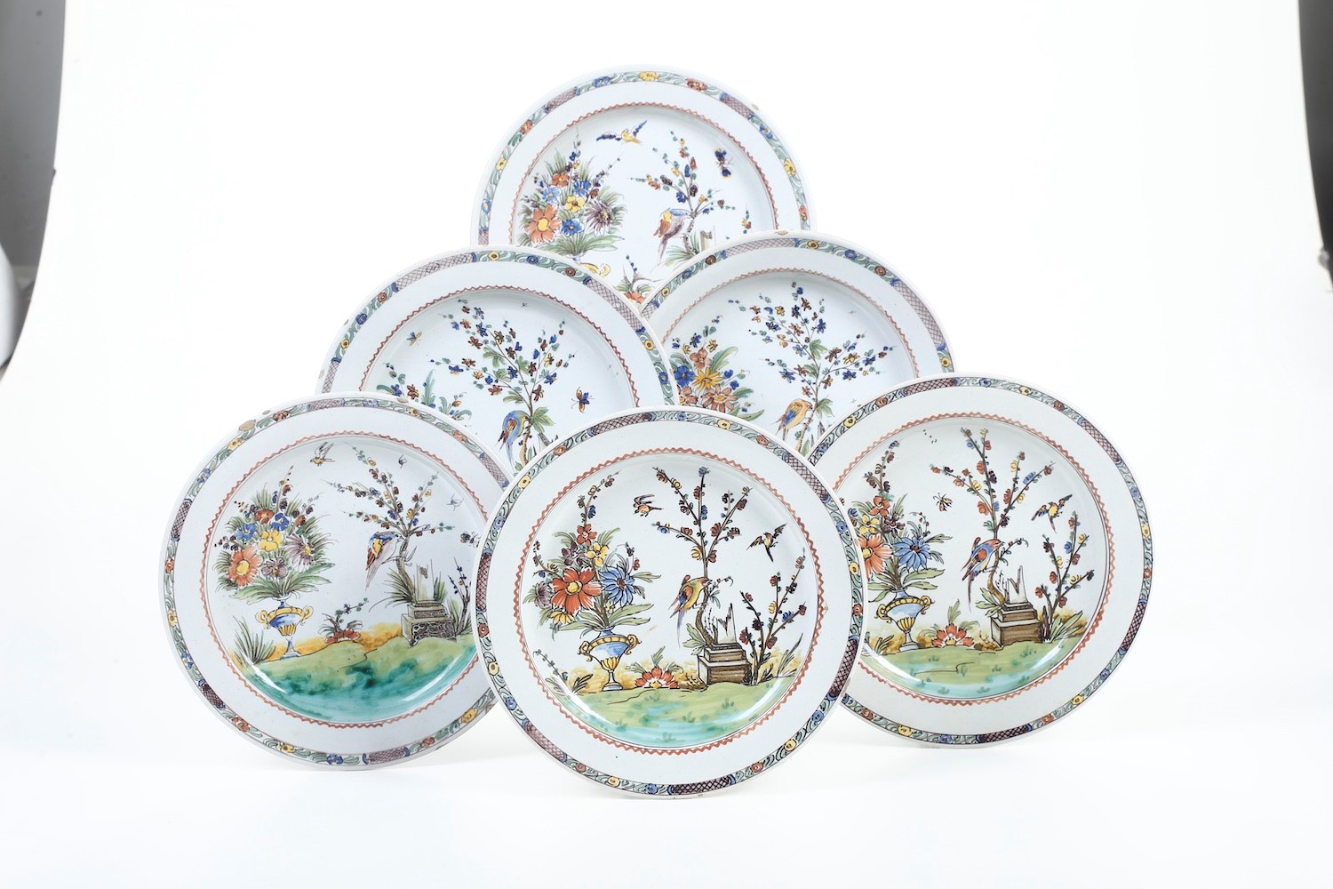 Manifattura dei conti Ferniani, Sei piatti, maiolica, terzo quarto del XVIII secolo