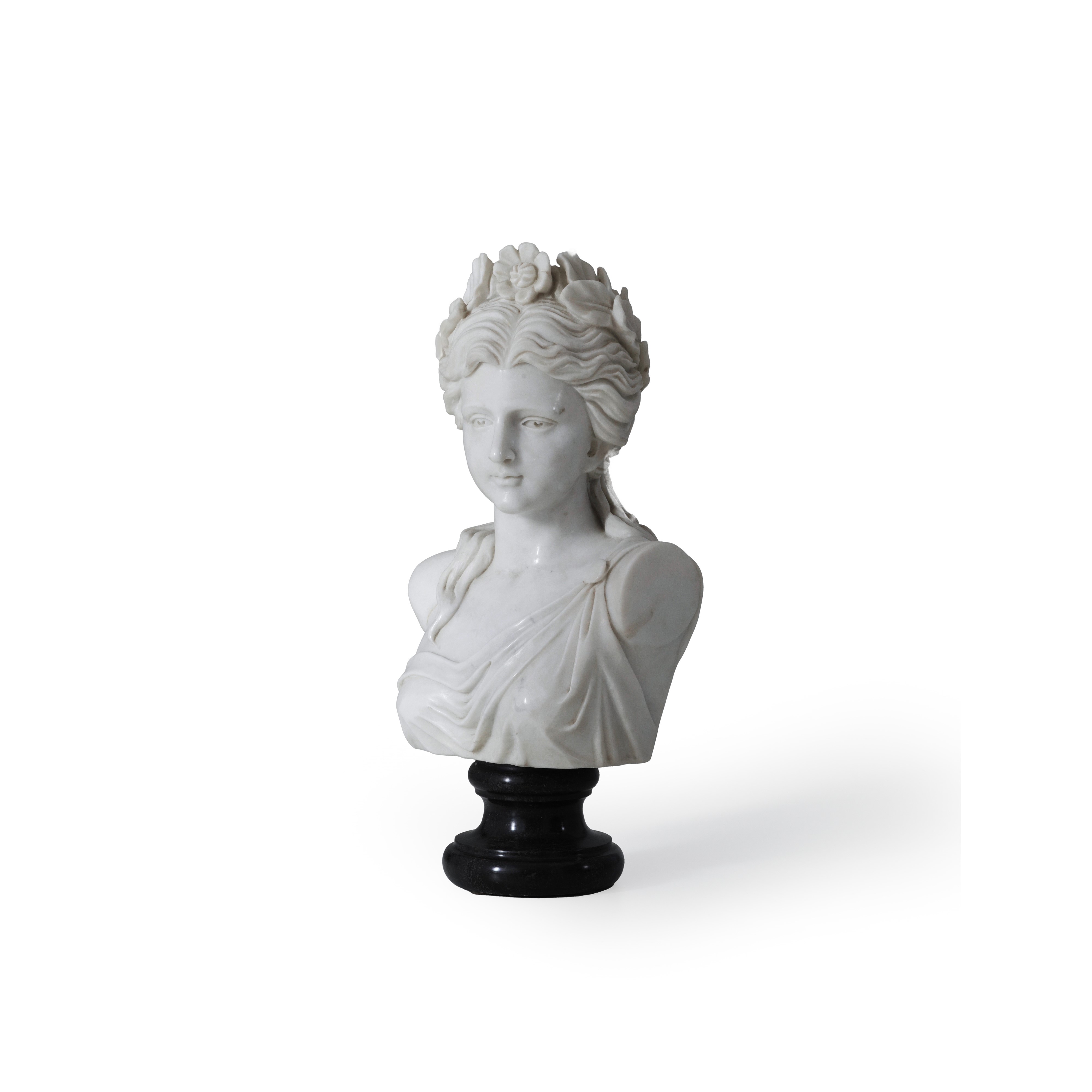 Scultore del XX secolo, Busto femminile in marmo