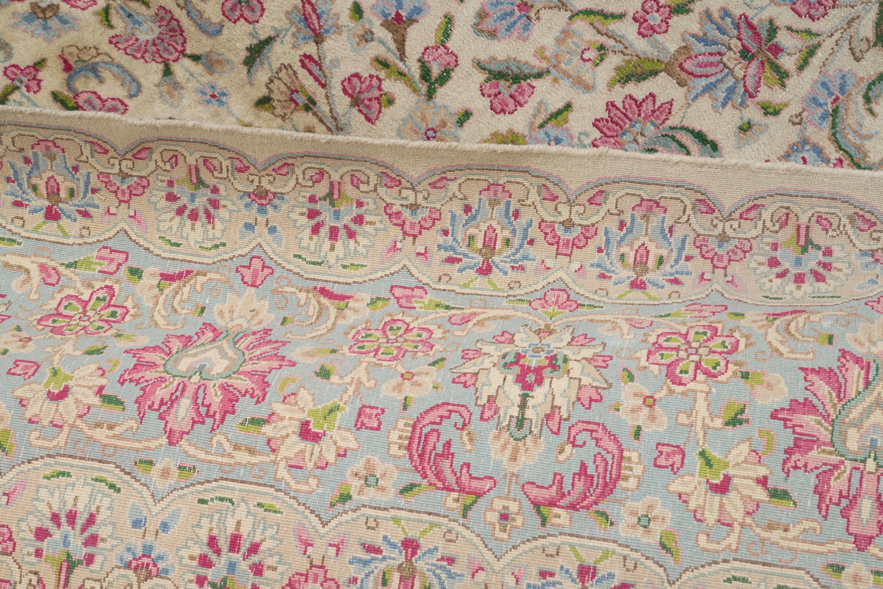 Tappeto Kirman, Persia, XX secolo, dimensioni cm 408 x 300
