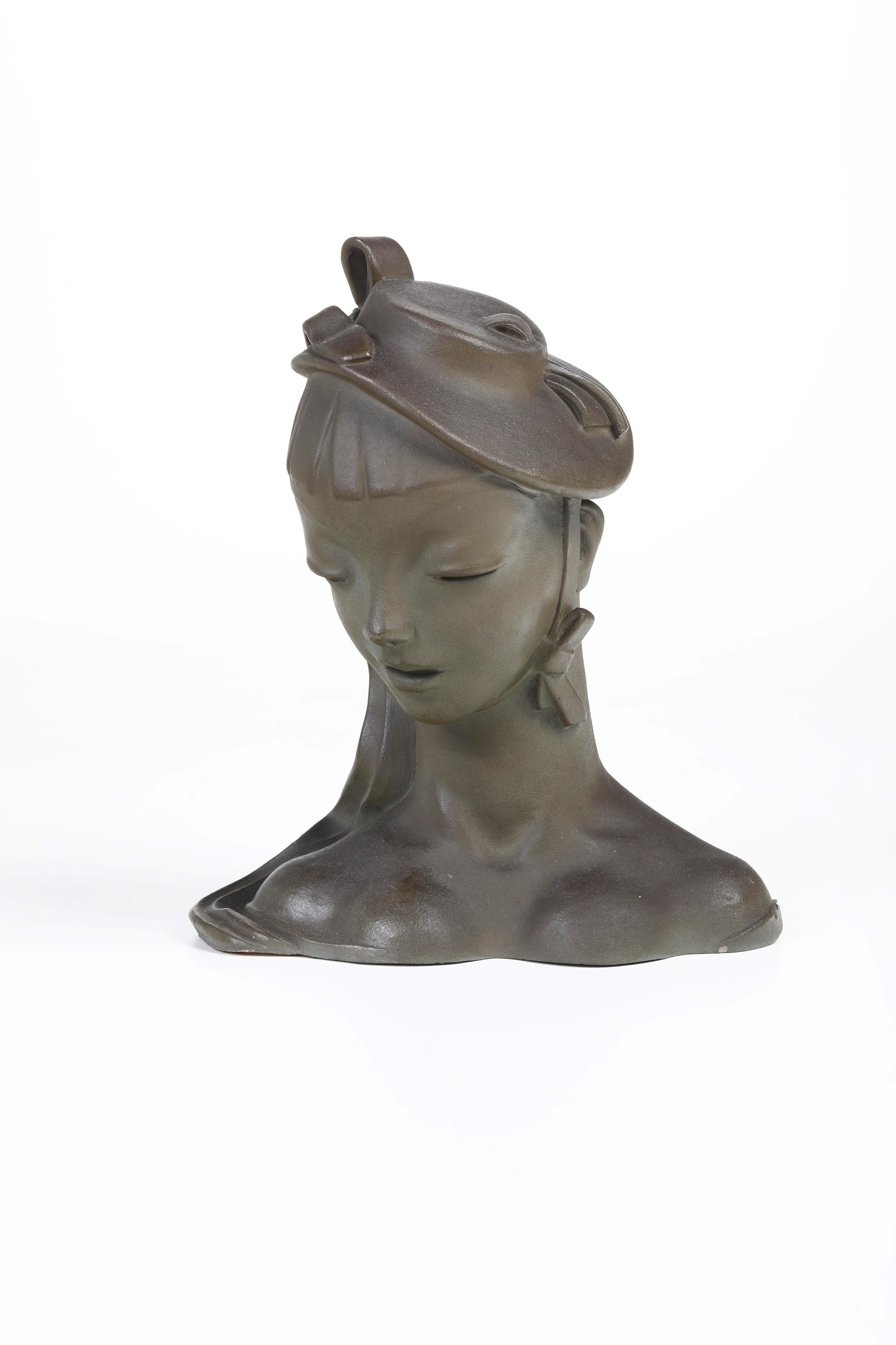 Artista del XX secolo, Busto femminile in terracotta (1939)