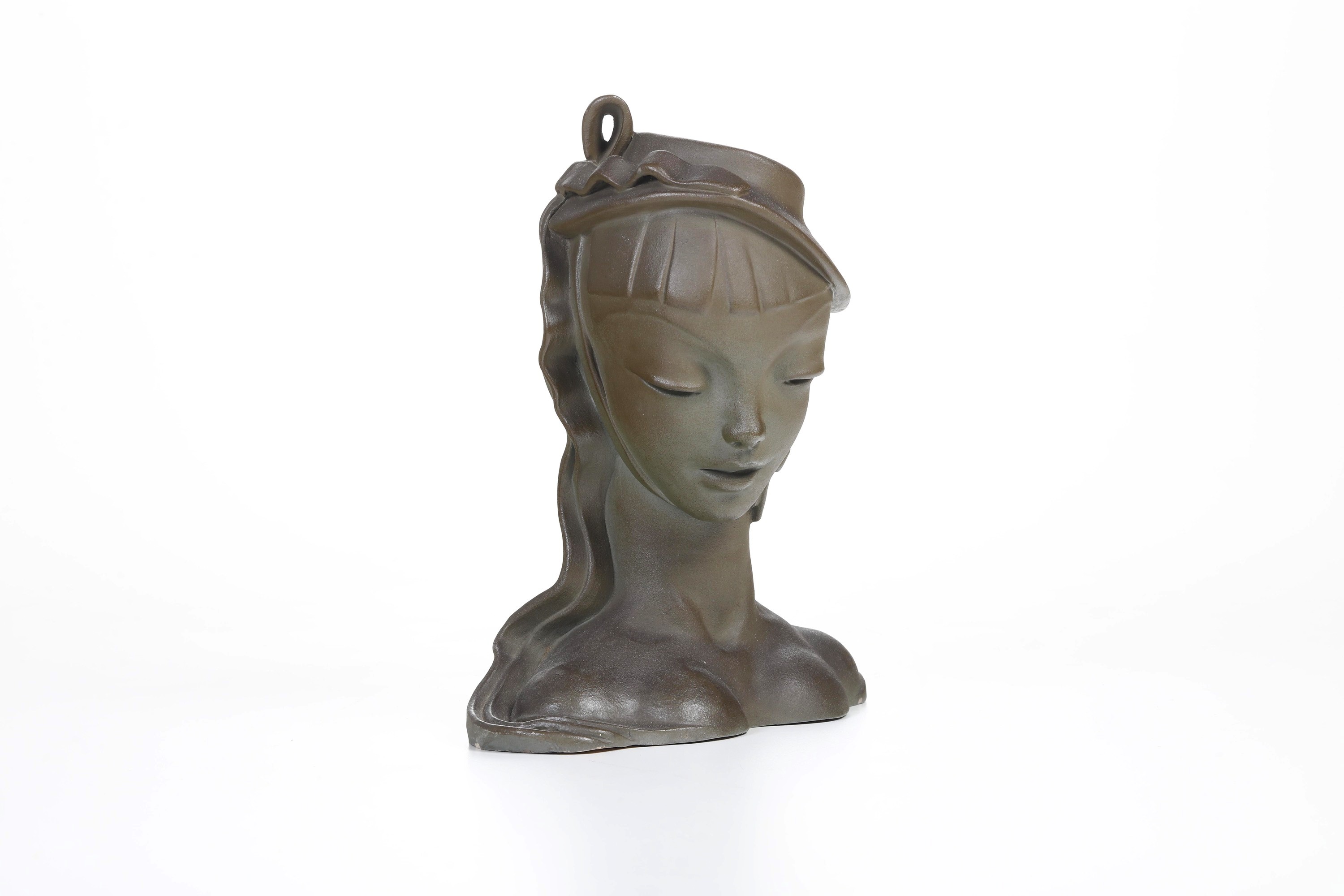 Artista del XX secolo, Busto femminile in terracotta (1939)