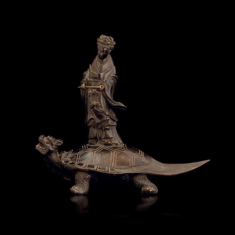 Figura in bronzo raffigurante Guanyin sopra tartaruga, Giappone, periodo Meiji (1868-1912)  - Asta Fine Asian Works of Art - Cambi Casa d'Aste