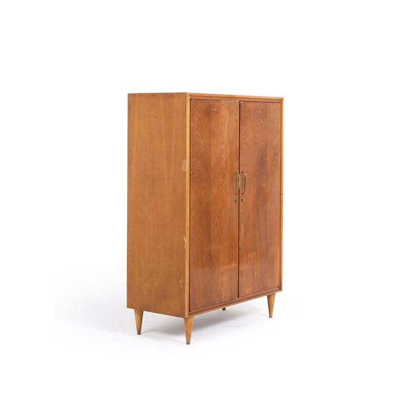 Armadio a due ante in legno, XX secolo