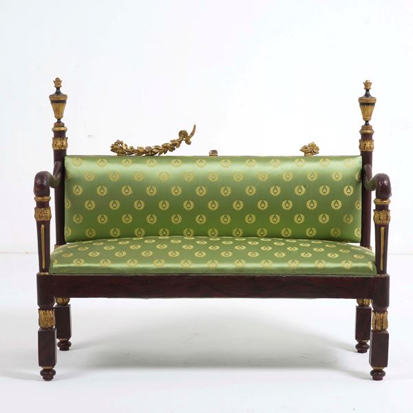 Divano Impero in mogano e legno dorato. XIX secolo