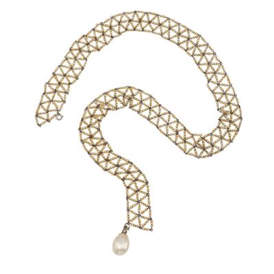Collana con perla naturale di ct 9.07 e seed pearls, montatura in argento e oro giallo 750/1000