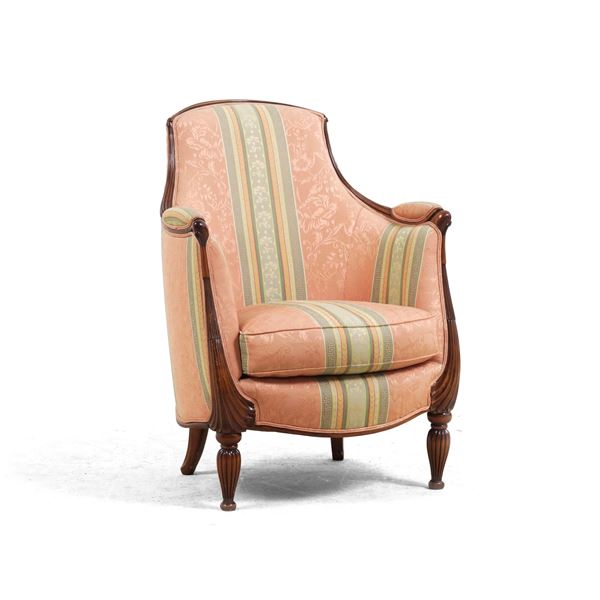 Poltrona in legno intagliato XIX-XX secolo