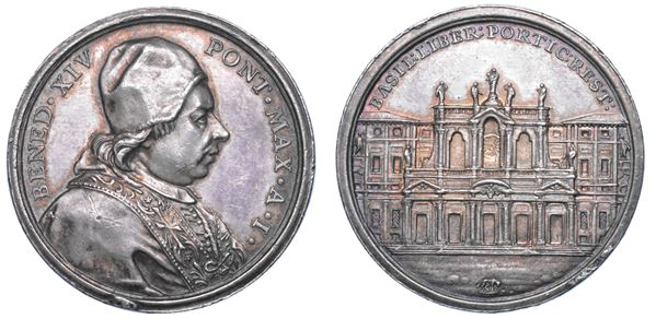 STATO PONTIFICIO. BENEDETTO XIV (Prospero Lorenzo Lambertini), 1740-1758. Medaglia annuale in argento 1741/A. I. Costruzione del nuovo portico della Basilica di Santa Maria Maggiore.
