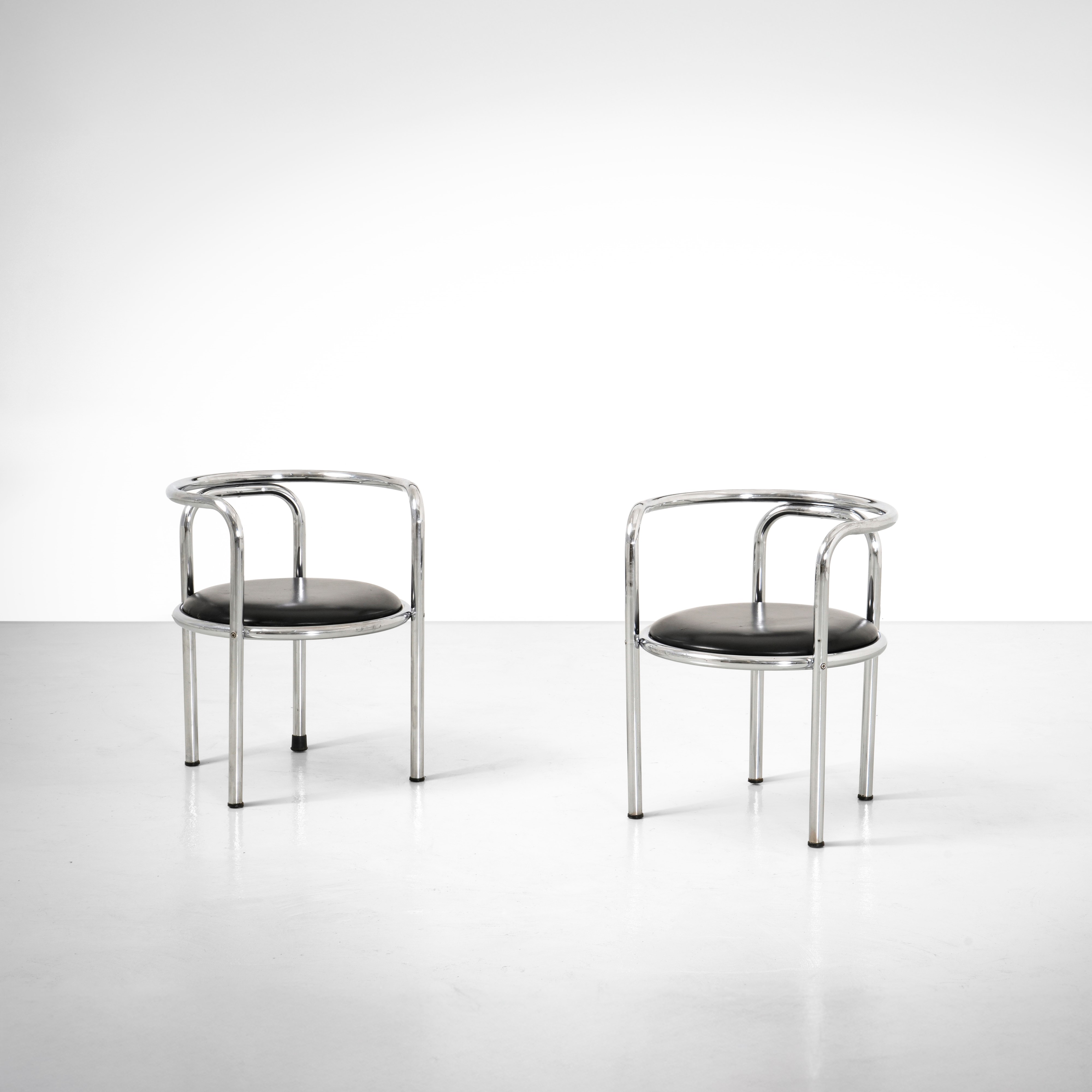 Gae Aulenti - Due poltrone della serie Locus Solus, metallo tubolare cromato e skai, 1967