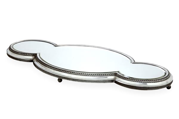 Présentoir a specchio con cornice sagomata. Argenteria tedesca del XX secolo