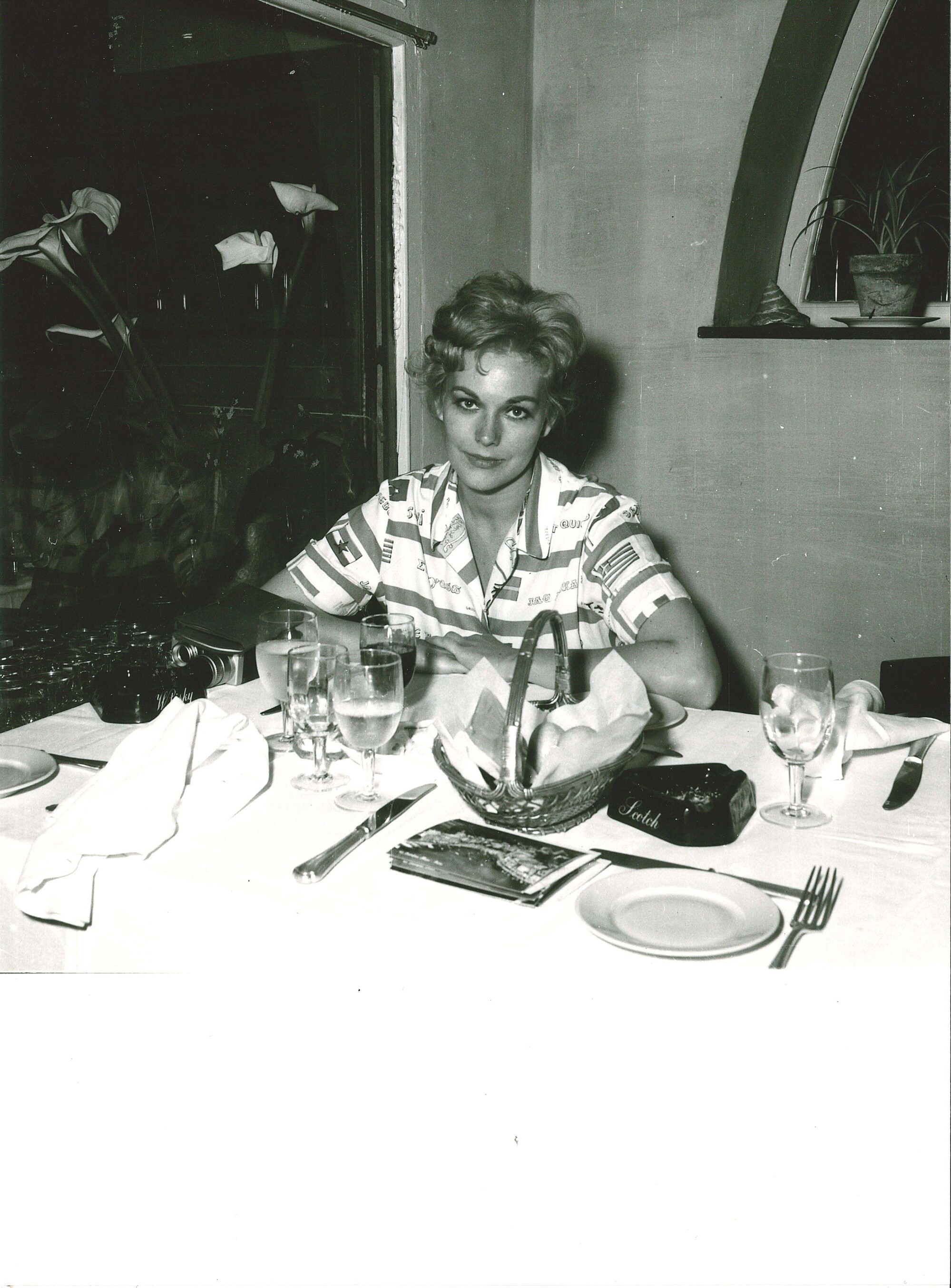 lotto di quattro fotografie Kim Novak a Portofino