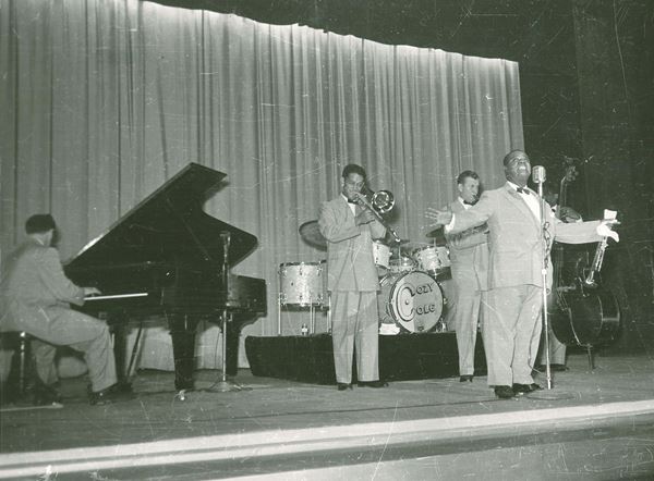 Autore Sconosciuto - lotto di quattro fotografie Louis Armstrong a Genova