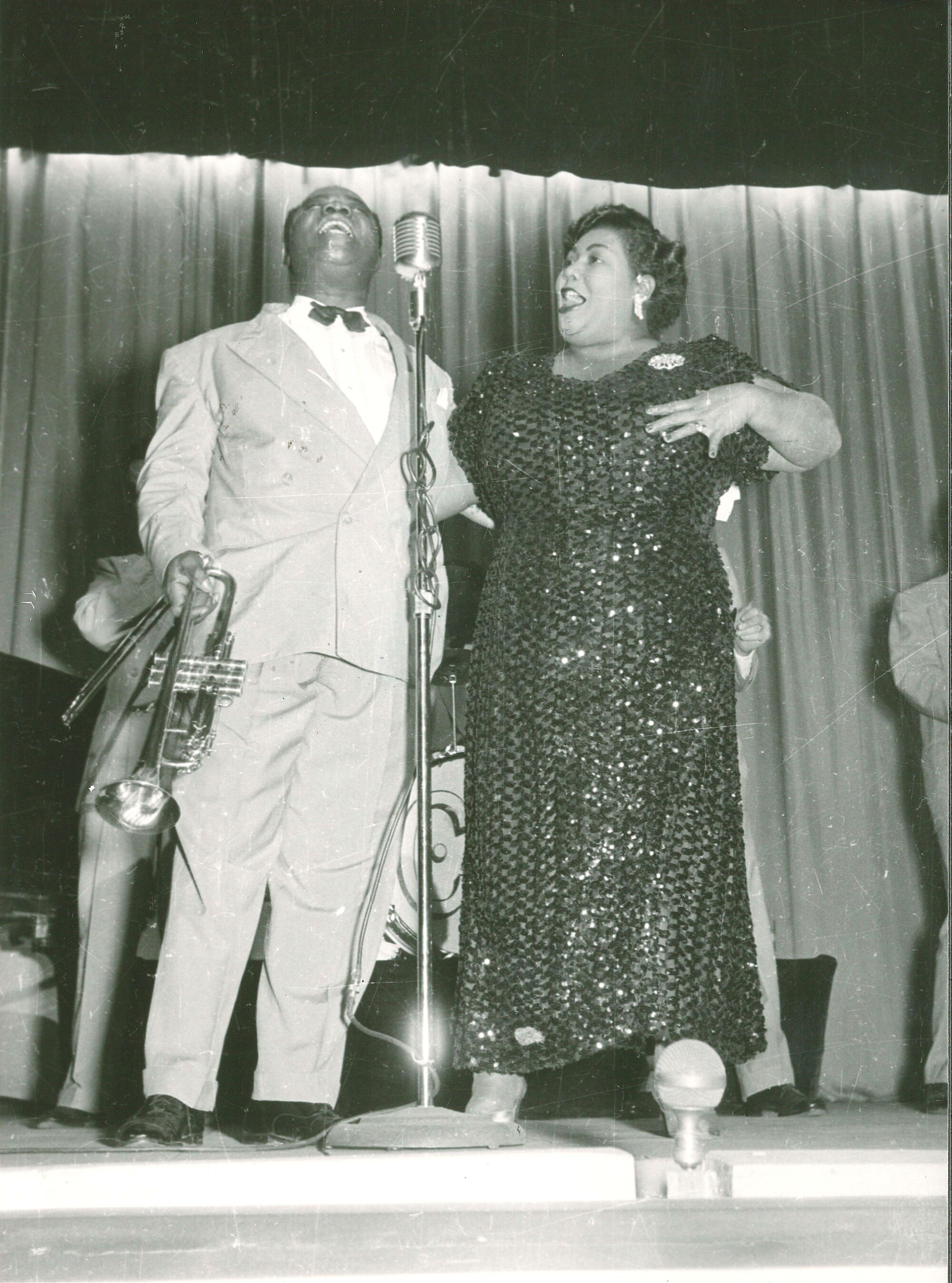 lotto di quattro fotografie Louis Armstrong a Genova