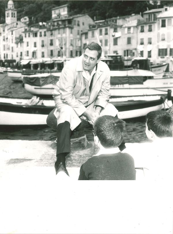 lotto di sei fotografie Clark Gable e Kay Williams; <BR>Antony Quinn e famiglia;<BR>Greta Garbo e George Schlee e Raymond Burr