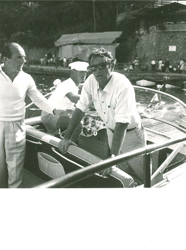 Autore Sconosciuto - lotto di cinque fotografie Gregory Peck a Portofino