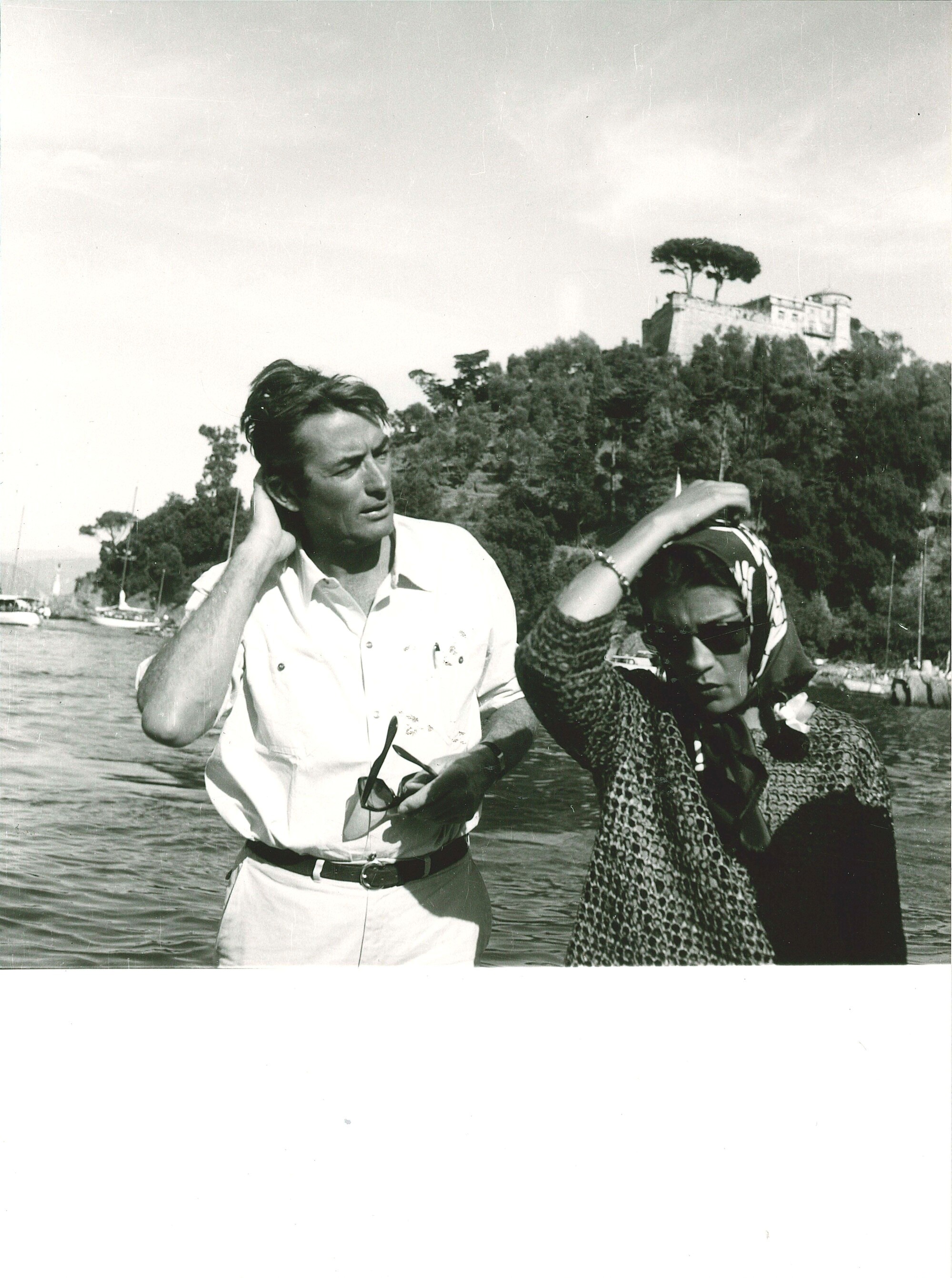 lotto di cinque fotografie Gregory Peck a Portofino