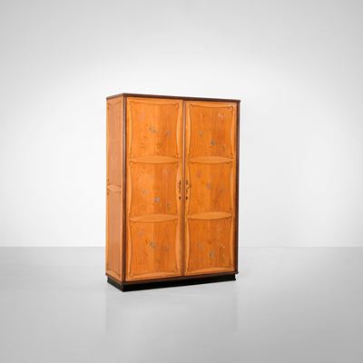 Armadio mobile contenitore, legno dipinto e dettagli in ottone, Italia, 1940 circa