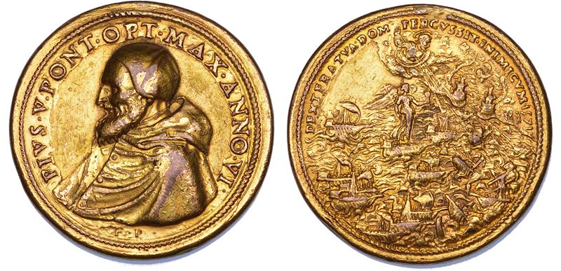 STATO PONTIFICIO. PIO V (Antonio Ghislieri), 1566-1572. Medaglia in bronzo dorato A. VI. Ricordo della battaglia di Lepanto.  - Auction Numismatics - Cambi Casa d'Aste