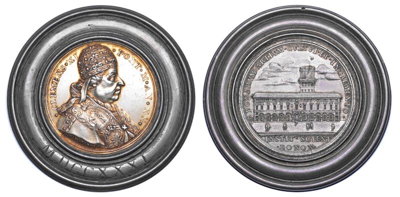 STATO PONTIFICIO. CLEMENTE XI (Giovanni Francesco Albani), 1700-1721. Medaglia annuale in argento dorato A. XX (1720). L'istituto delle arti e delle scienze di Bologna.  - Auction Numismatics - Cambi Casa d'Aste