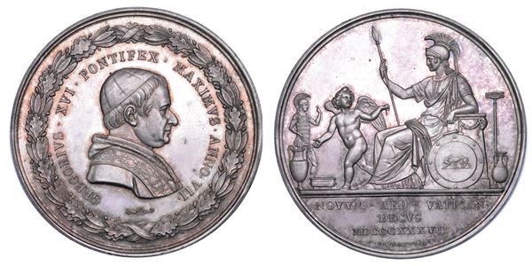 STATO PONTIFICIO. GREGORIO XVI (Bartolomeo Alberto Cappellari), 1831-1846. Medaglia in argento 1837/A. VII. Inaugurazione del Museo Gregoriano Etrusco.