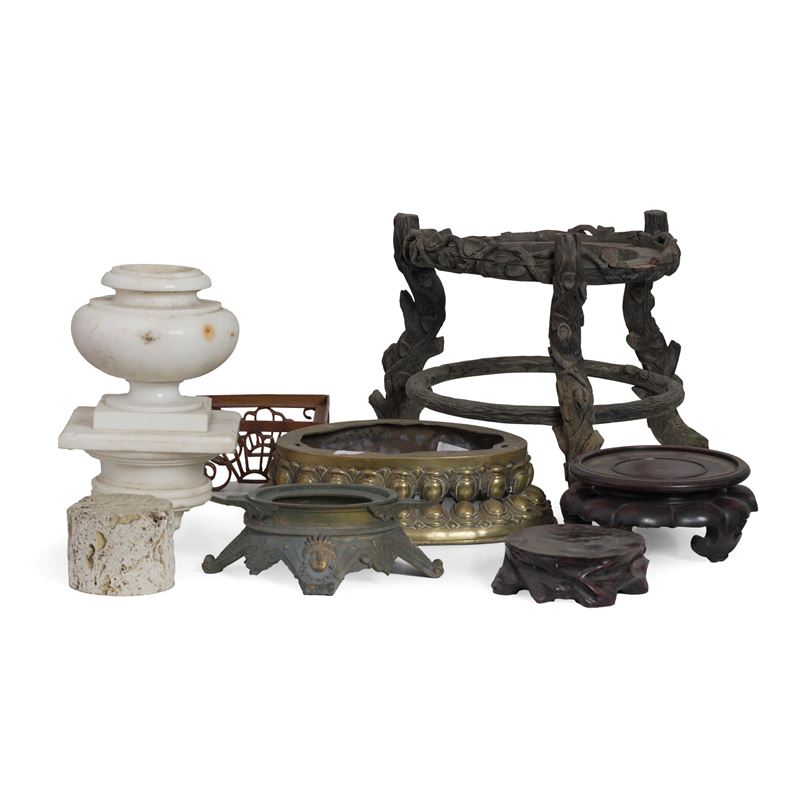Otto basi e un capitello  - Asta Oggetti d'Arte - La Wunderkammer di Ettore Mocchetti - Cambi Casa d'Aste