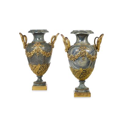 Biansati con manici a serpe, marmo e bronzo dorato, XIX-XX secolo