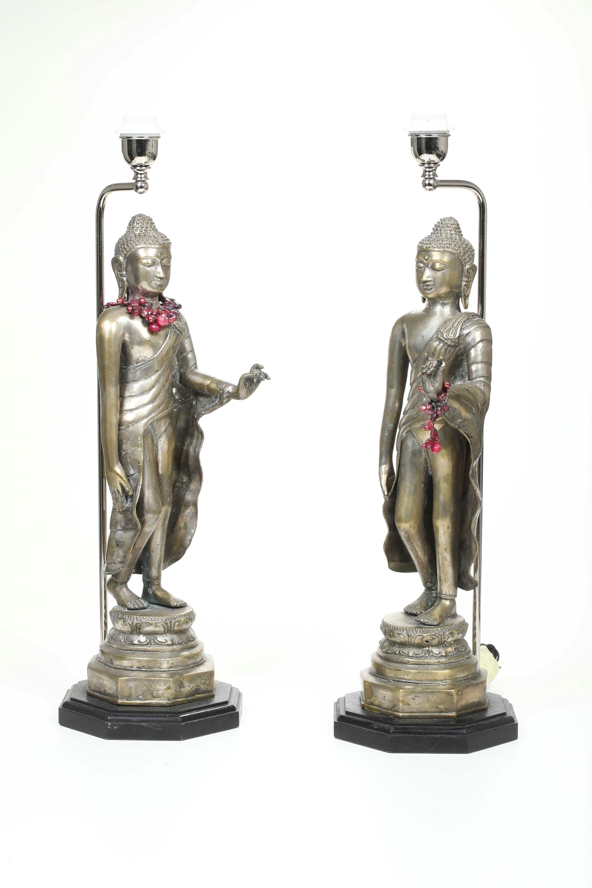 Coppia di abat-jour, fusto a foggia di divinità orientali, XX secolo