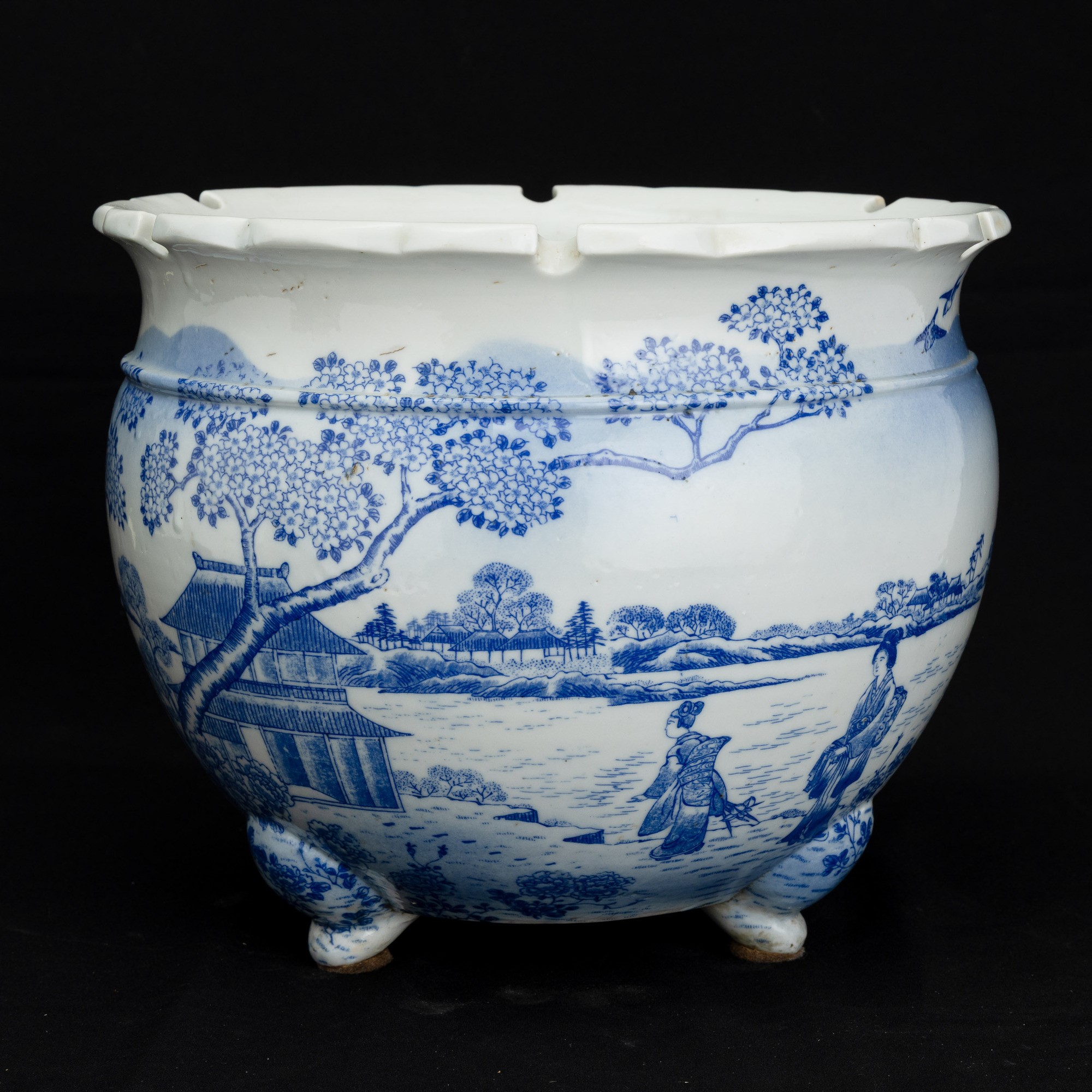 Cachepot, porcellana bianca e blu con scena paesaggistica giapponese,  XIX secolo