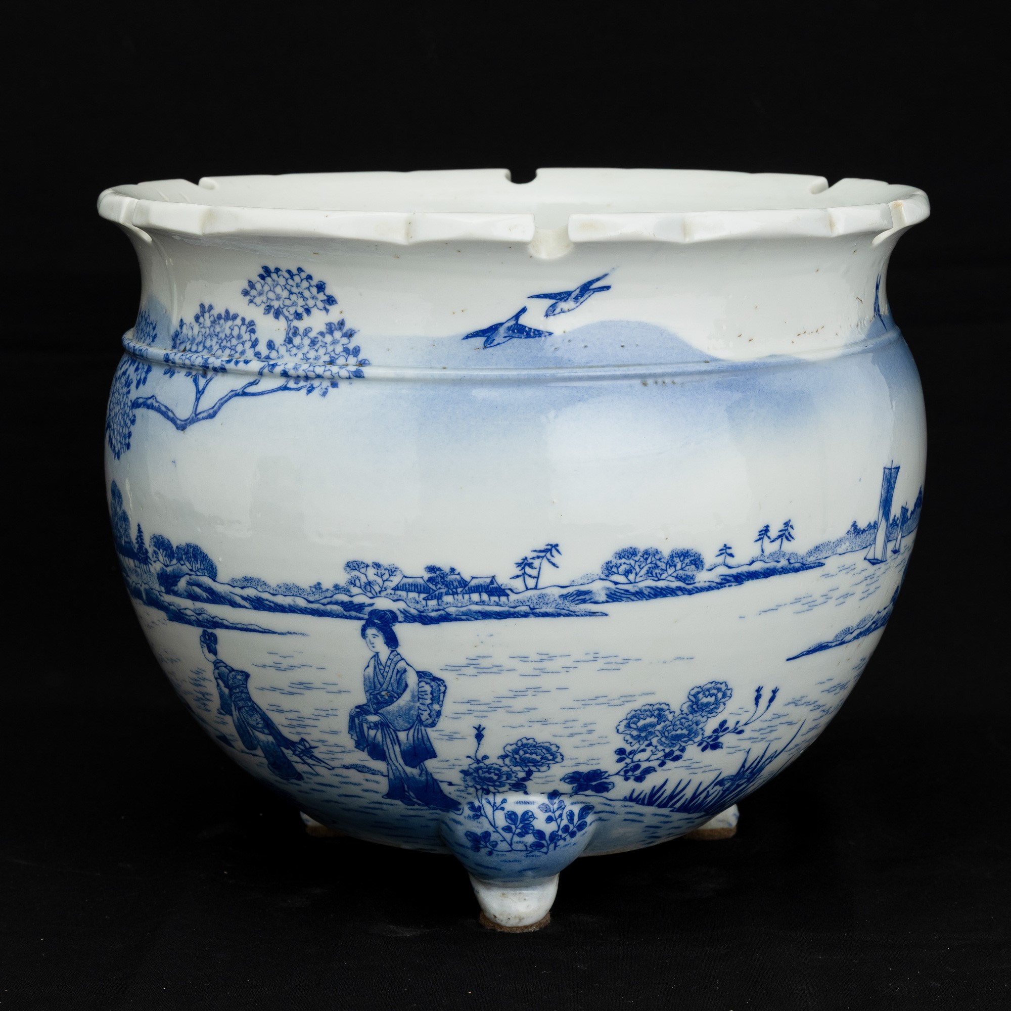 Cachepot, porcellana bianca e blu con scena paesaggistica giapponese,  XIX secolo