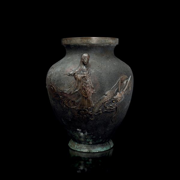 Bronze vase depicting Guanyin and dragon in relief with geometric decorations, Japan, Meiji period (1868-1912)