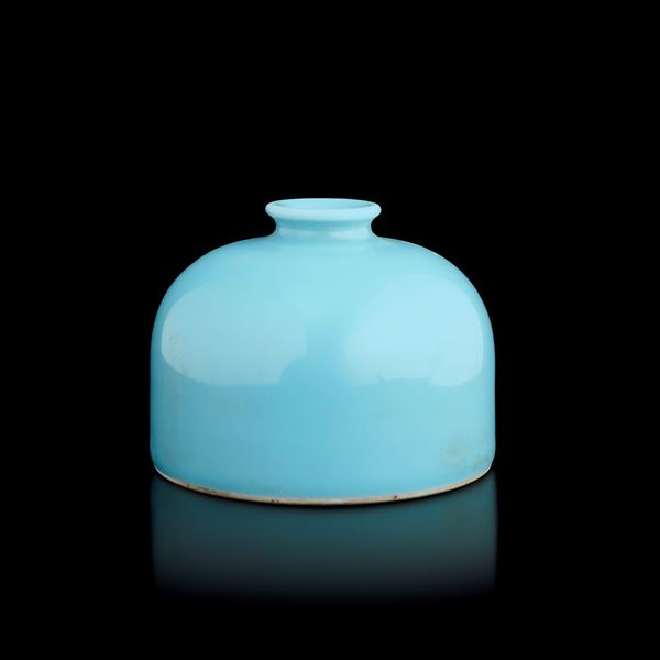 Brush washer with monochrome blue background, China, Qing Dynasty, apocryphal Kangxi mark (1662-1722)