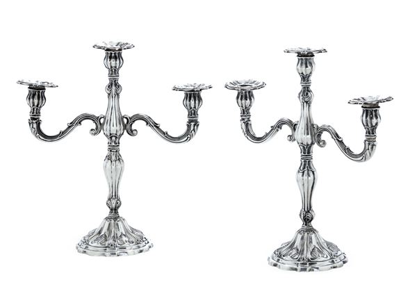 Coppia di candelabri. Argenteria veneta del XX secolo, argentiere Alfredo Folli, Vicenza