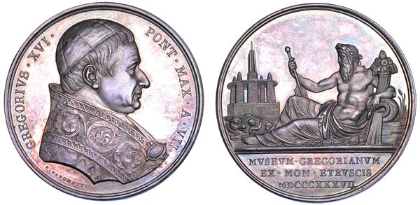 STATO PONTIFICIO. GREGORIO XVI (Bartolomeo Alberto Cappellari), 1831-1846. Medaglia annuale in argento 1837/A. VII. Costruzione del Museo Etrusco.