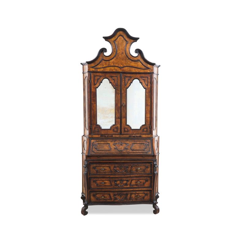 Trumeau lastronato in radica. Lombardia, XVIII secolo  - Auction Italian Mansions - Cambi Casa d'Aste