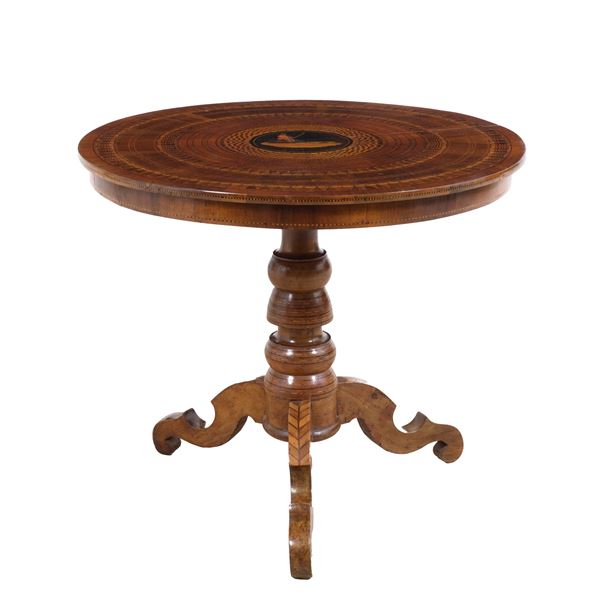 Tavolo sorrentino, prima metà XX secolo