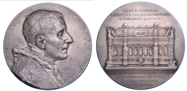ROMA. BENEDETTO XV (Giacomo della Chiesa), 1914-1922. Medaglia in argento 1918/A. V. Collocazione della reliquia di San Petronio nella nuova urna.