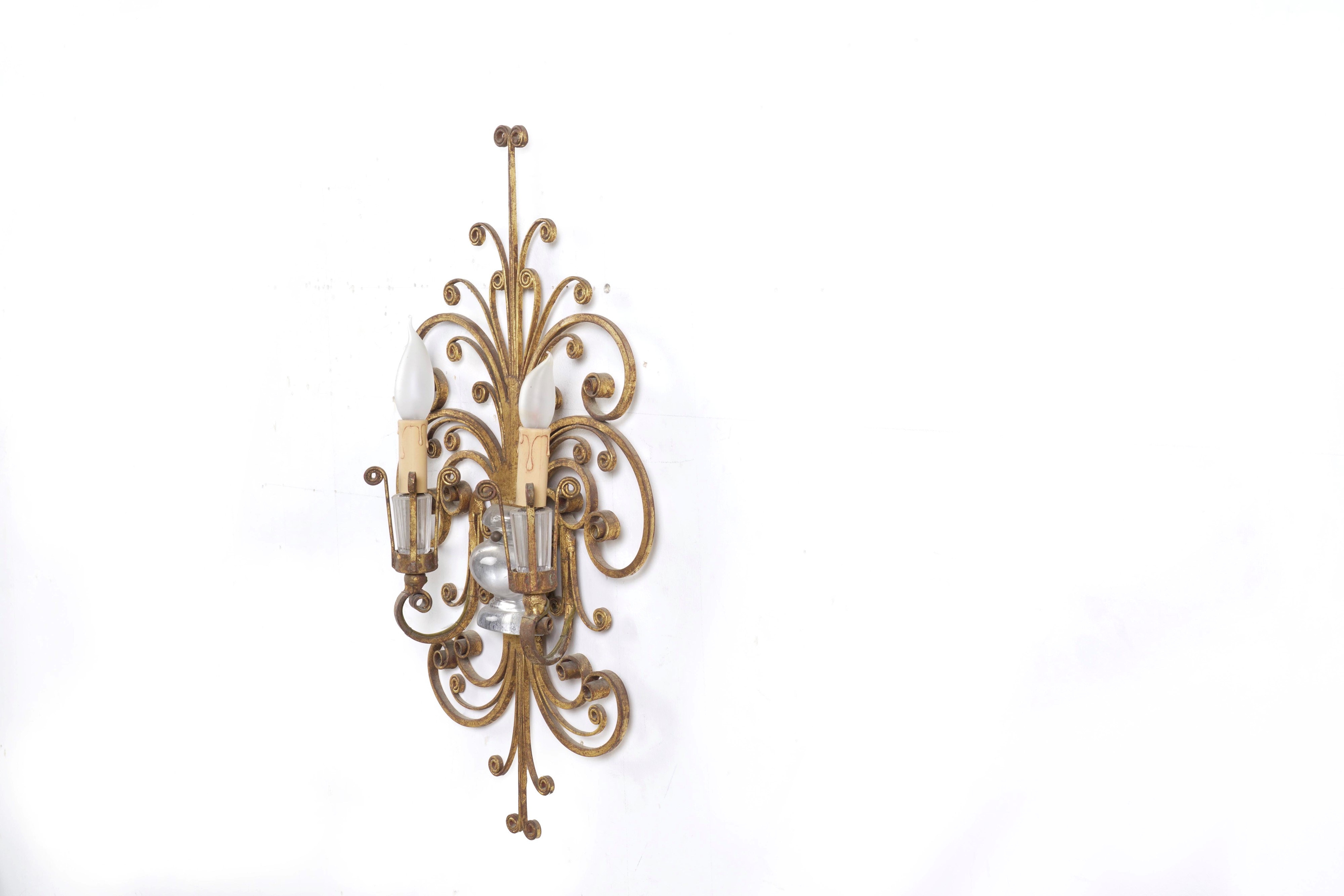Tre Appliques Diverse