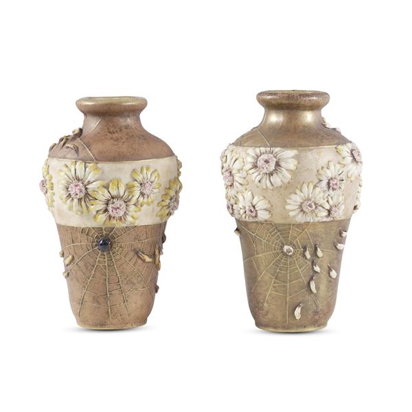 Coppia di vasi Repubblica Ceca, Turn, Manifattura Amphora, periodo Alfred Stellmacher, Karl Reissner, 1892-1904 