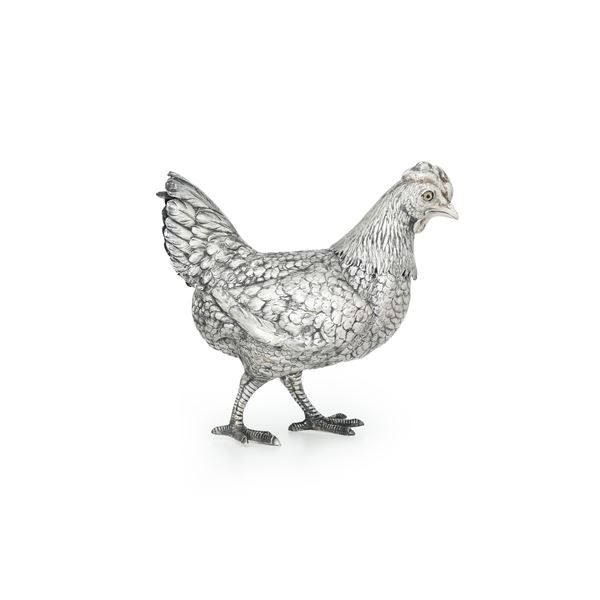 Fiasca a foggia di gallina. Argenteria artistica europea del XX secolo