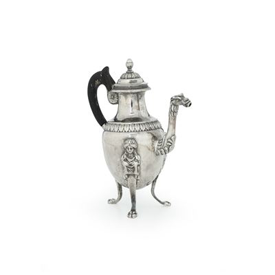 Caffettiera. Argenteria Artistica Italiana della Prima Metà del XX Secolo. Marchi Ad Imitazione D...