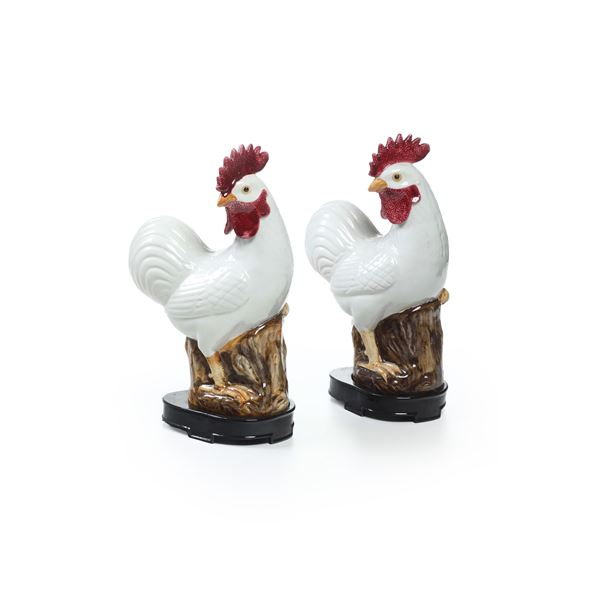 Coppia di galli in ceramica. Arte orientale XX secolo