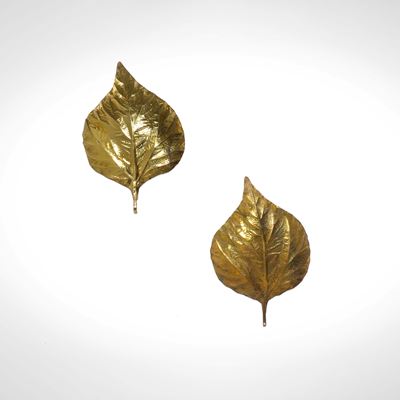 Due lampade a parete in ottone martellato
