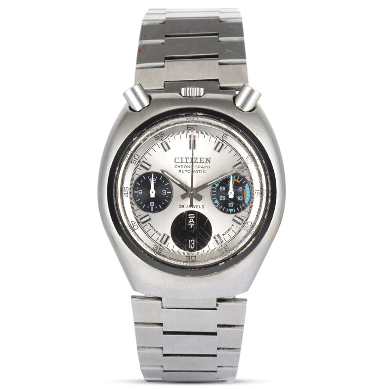 CITIZEN : Cronografo Bullhead ref. 67-9011 in acciaio con tasti a pompa, quadrante Argentè con contatori al tre e al nove e datario al sei, carica automatica, 38 mm  - Asta Orologi da Polso - Cambi Casa d'Aste