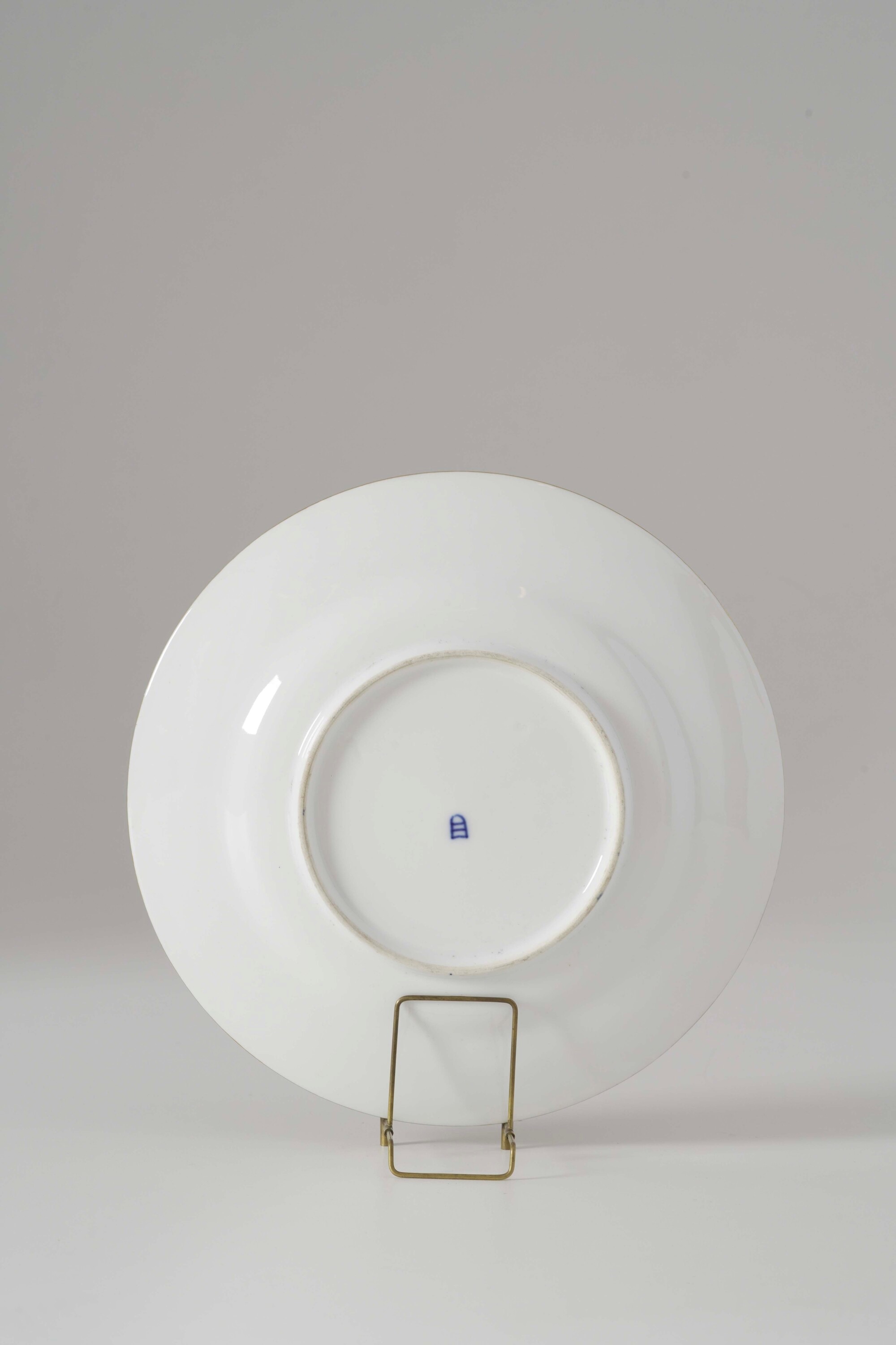 Piatto boemo, decorazione figurativa con Cupido e ninfe, porcellana, fine  XIX - inizio XX secolo