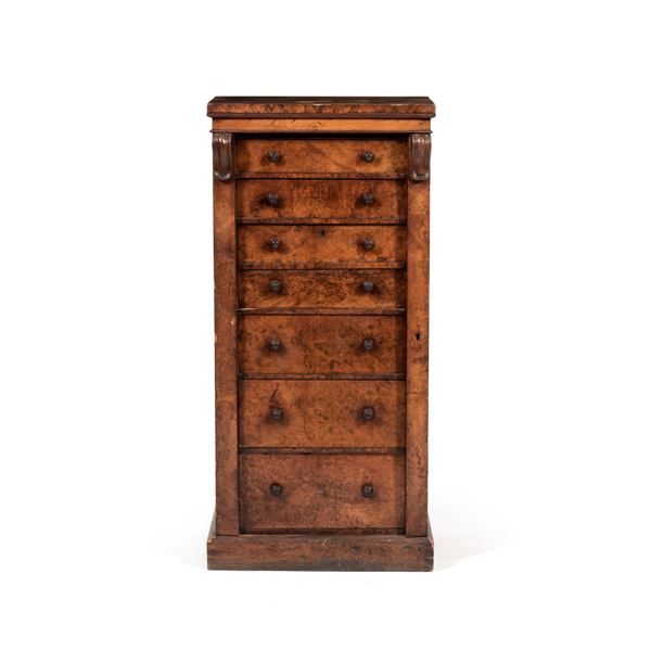 Settimanale in legno lastronato. XIX secolo