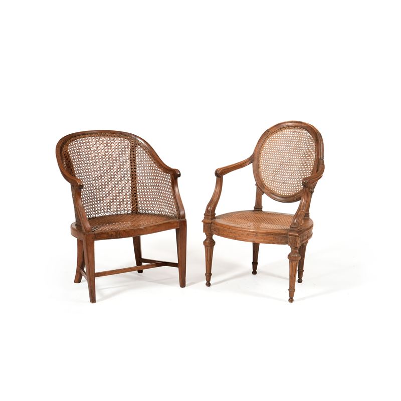 Due poltrone diverse in legno seduta canneté  - Auction Antiques - Cambi Casa d'Aste